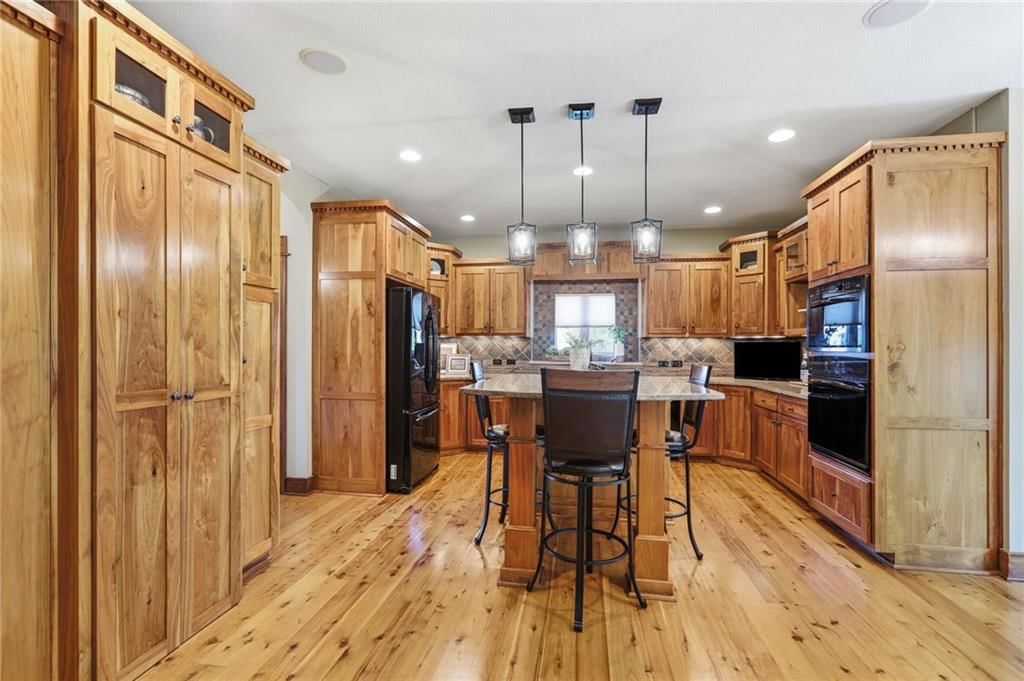 16211 Overbrook Lane — photo 13
