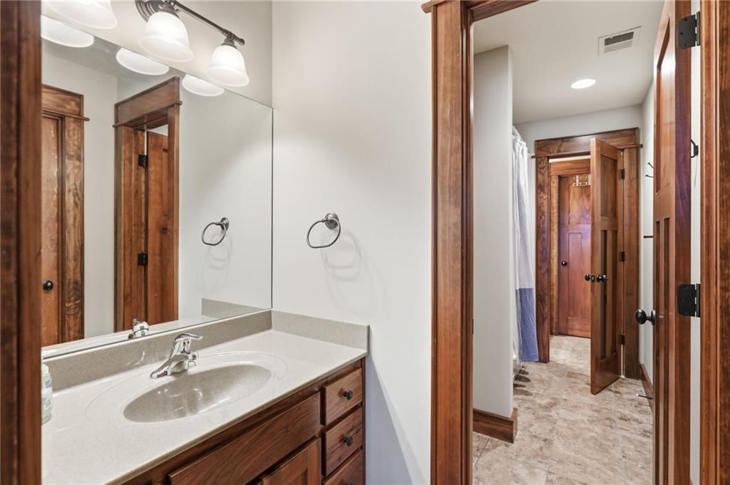 16211 Overbrook Lane — photo 44