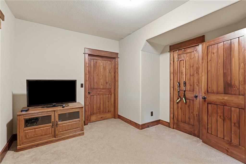 16211 Overbrook Lane — photo 59