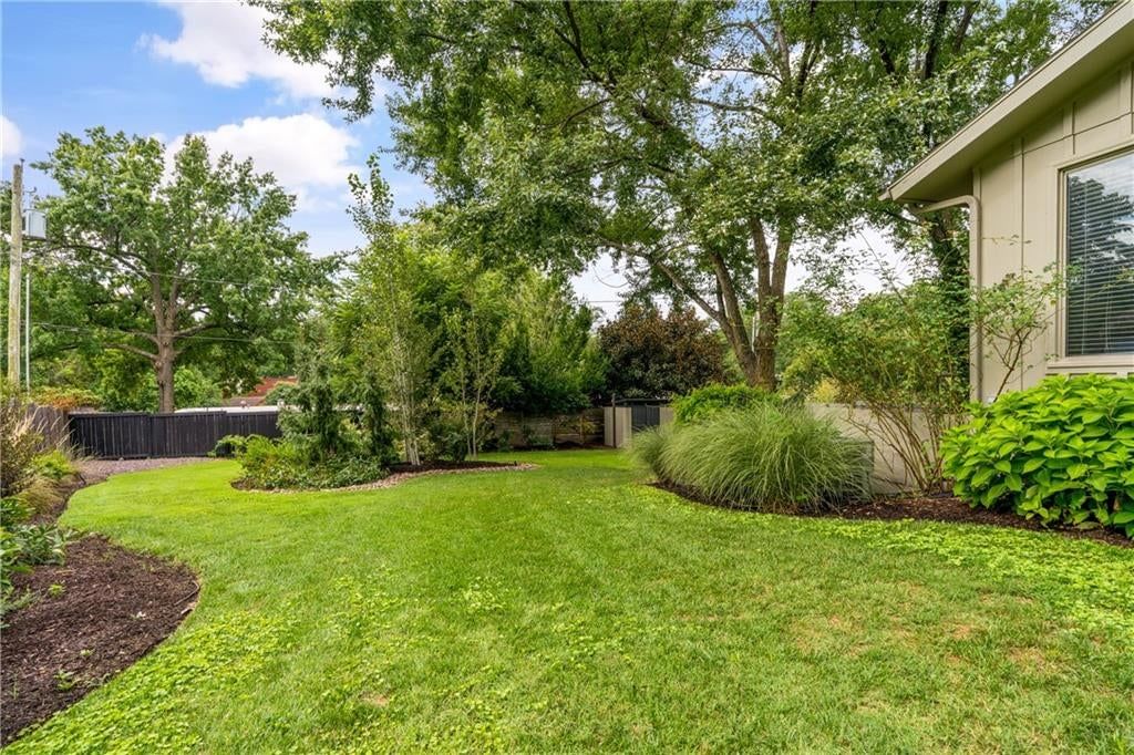 3315 W 98th Street — photo 40