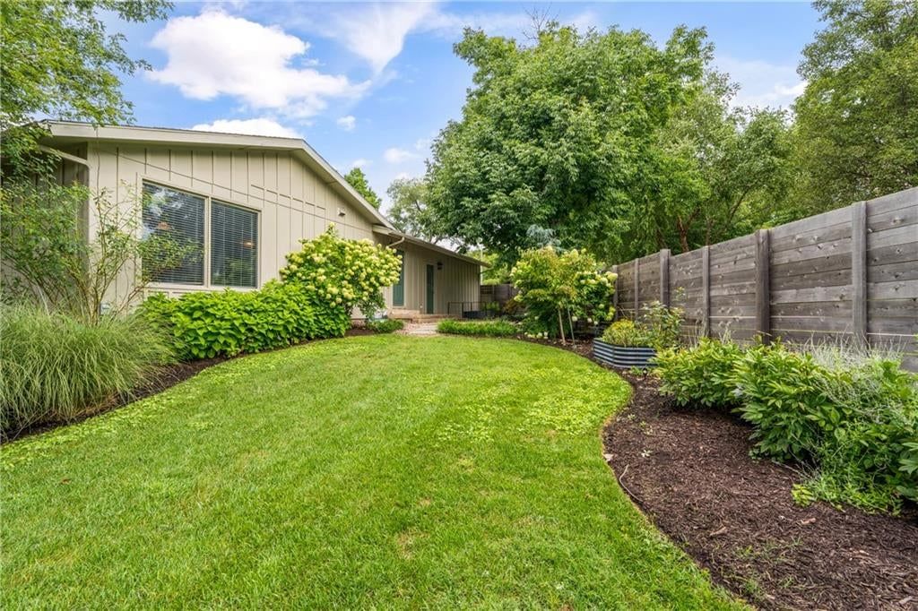 3315 W 98th Street — photo 41