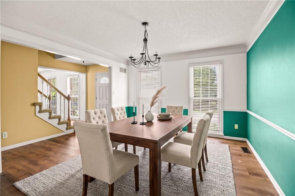 3907 NE Clearbrook Drive, Lee's Summit, MO: listing photo 3