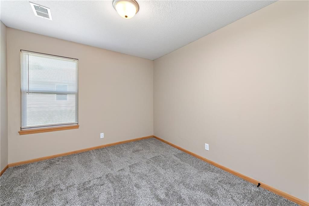 4880 Queen Ridge Avenue — photo 20