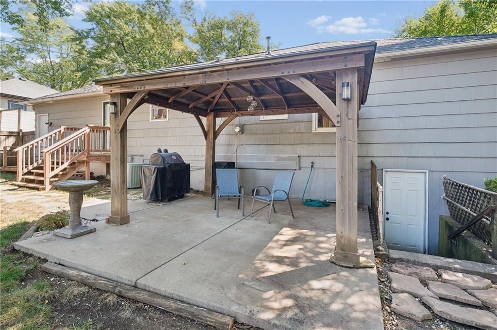 9006 SWITZER Street — photo 28