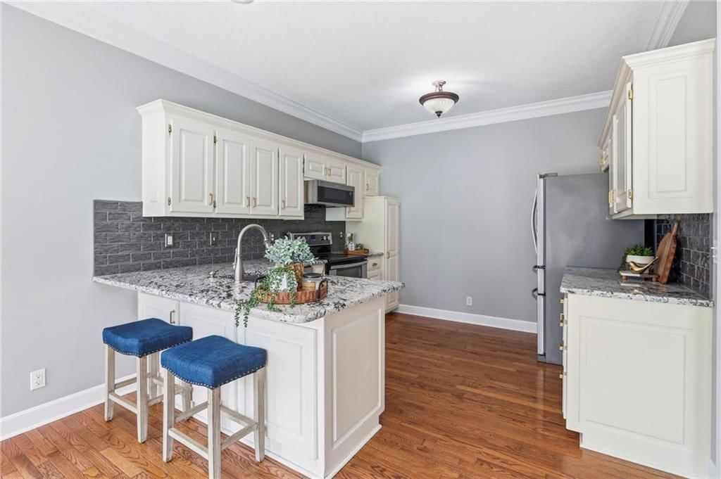16339 S Avalon Street — photo 12