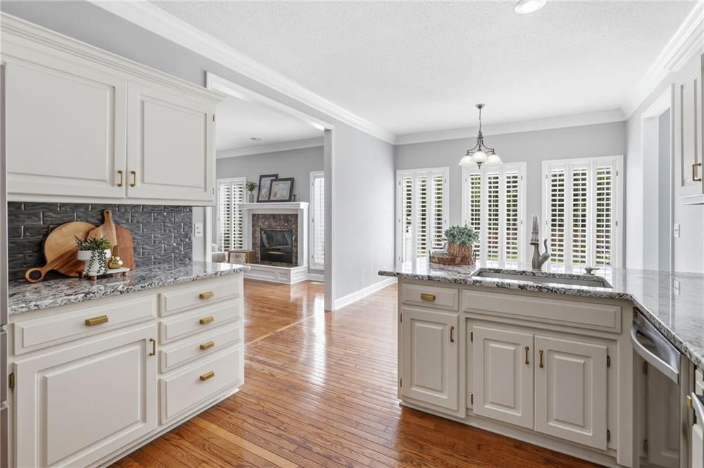 16339 S Avalon Street — photo 15