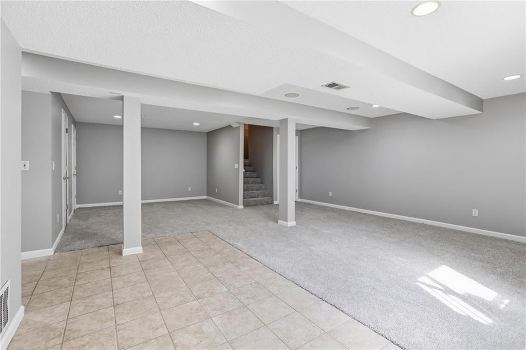 16339 S Avalon Street — photo 37