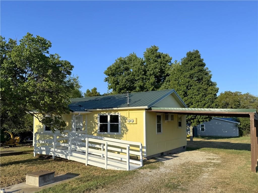 14 Cypress Lane, Linn Valley, KS