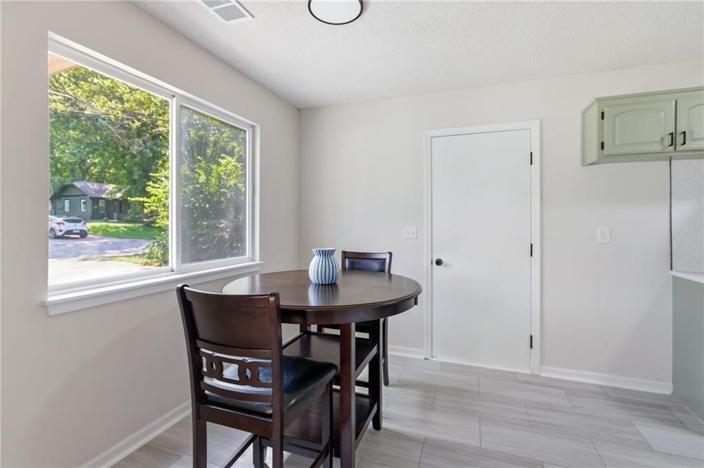 607 N Chestnut Street — photo 8