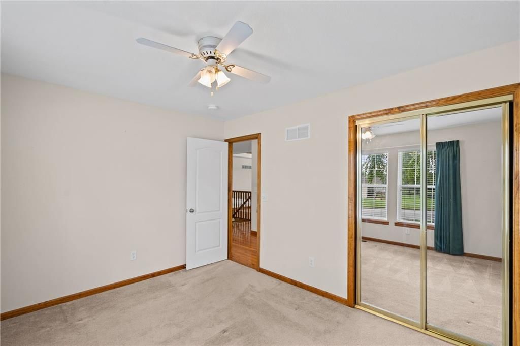 Photo 20 of 38 - 1802 Meadowlark Court, Raymore, MO 64083