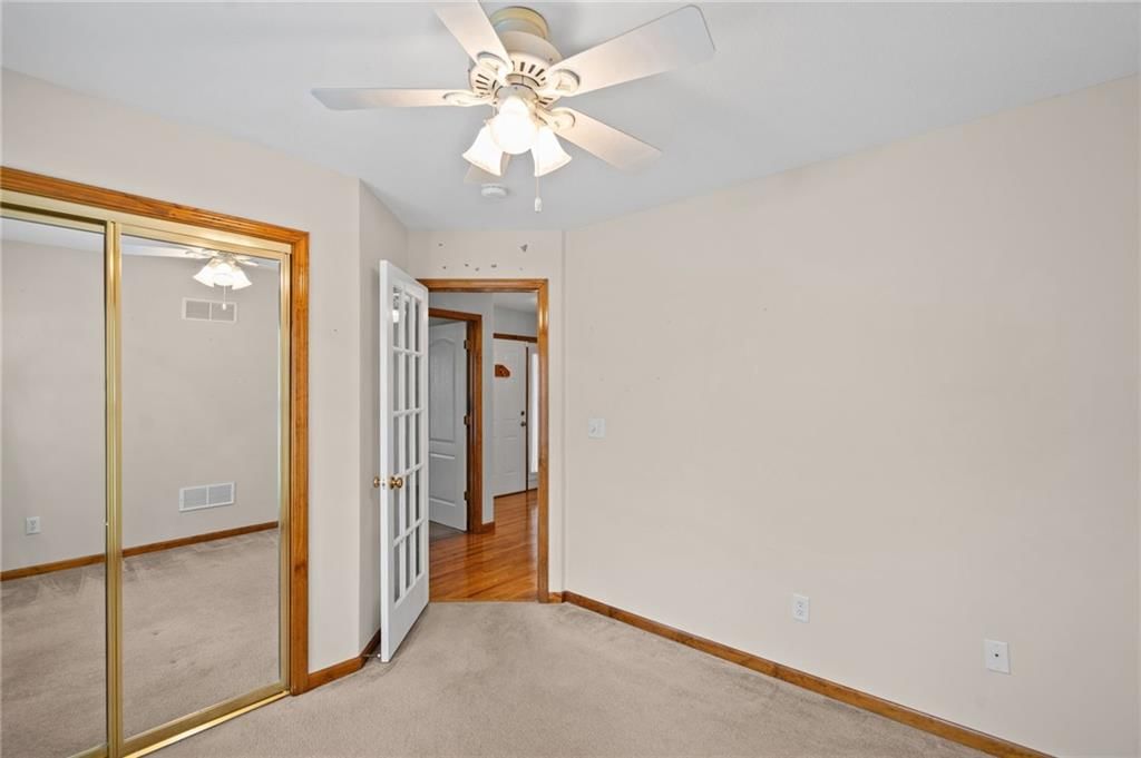 Photo 22 of 38 - 1802 Meadowlark Court, Raymore, MO 64083