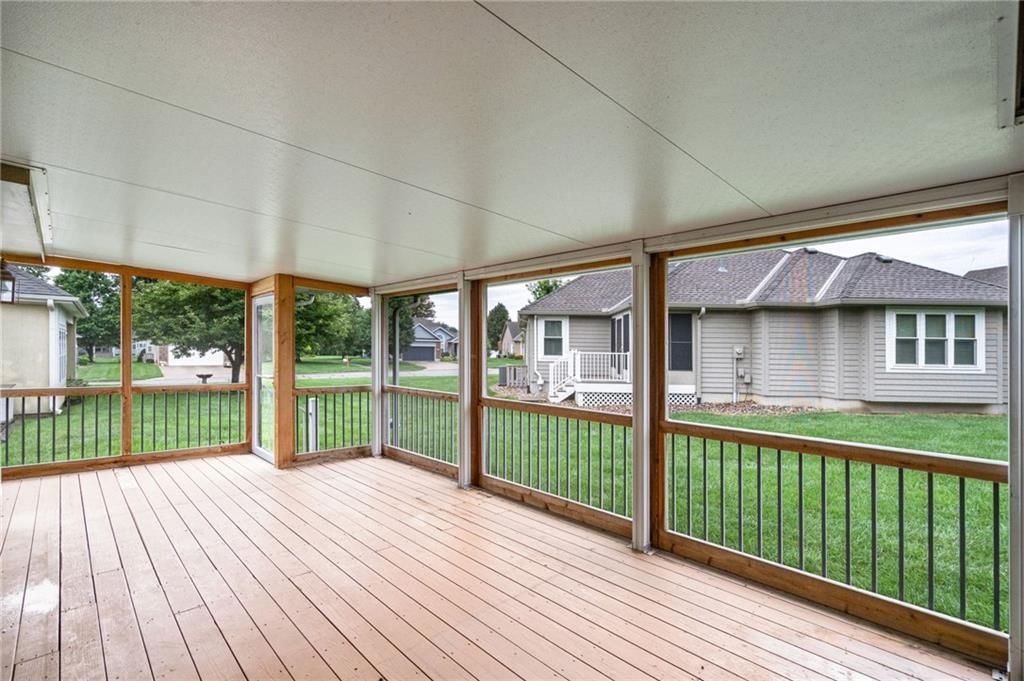 Photo 33 of 38, 1802 Meadowlark Court, Raymore, MO 64083