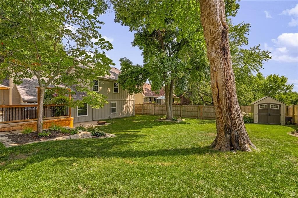12213 W 72nd Street — photo 38