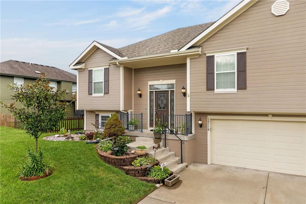 1714 Brooke Court — photo 2