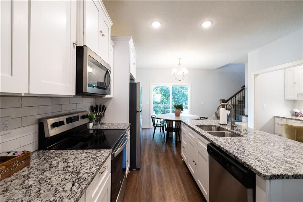 2202 N Woodsbury Road — photo 9