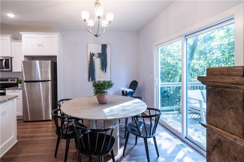 2202 N Woodsbury Road — photo 12
