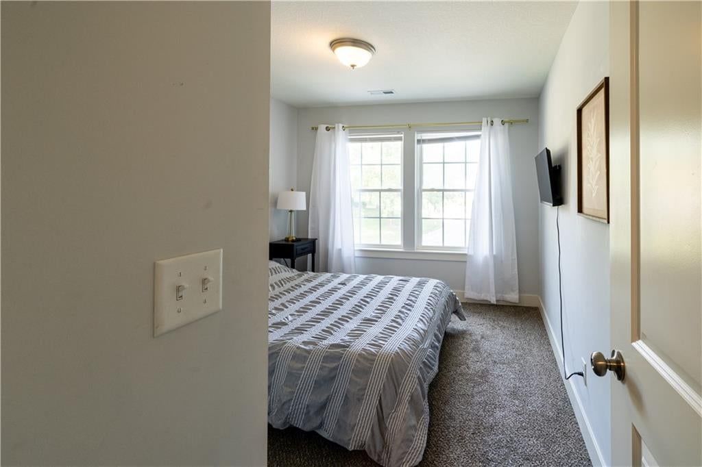 2202 N Woodsbury Road — photo 48