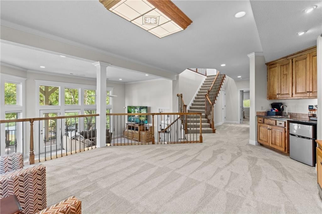 6605 Royal Court — photo 30