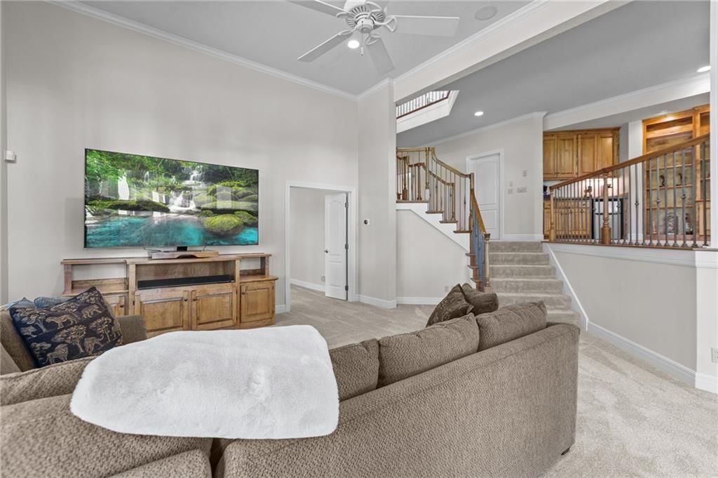 6605 Royal Court — photo 36
