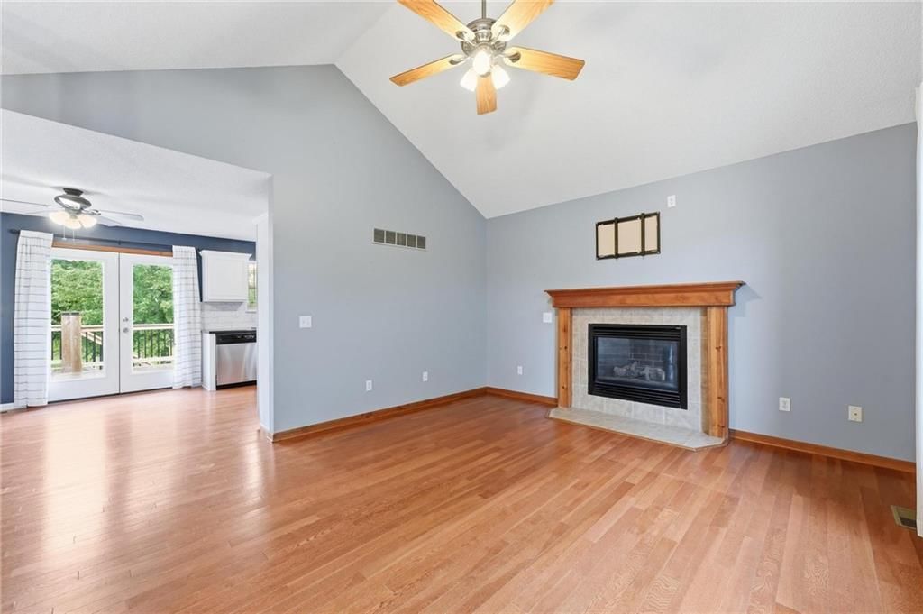 1403 Glenda Terrace — photo 4