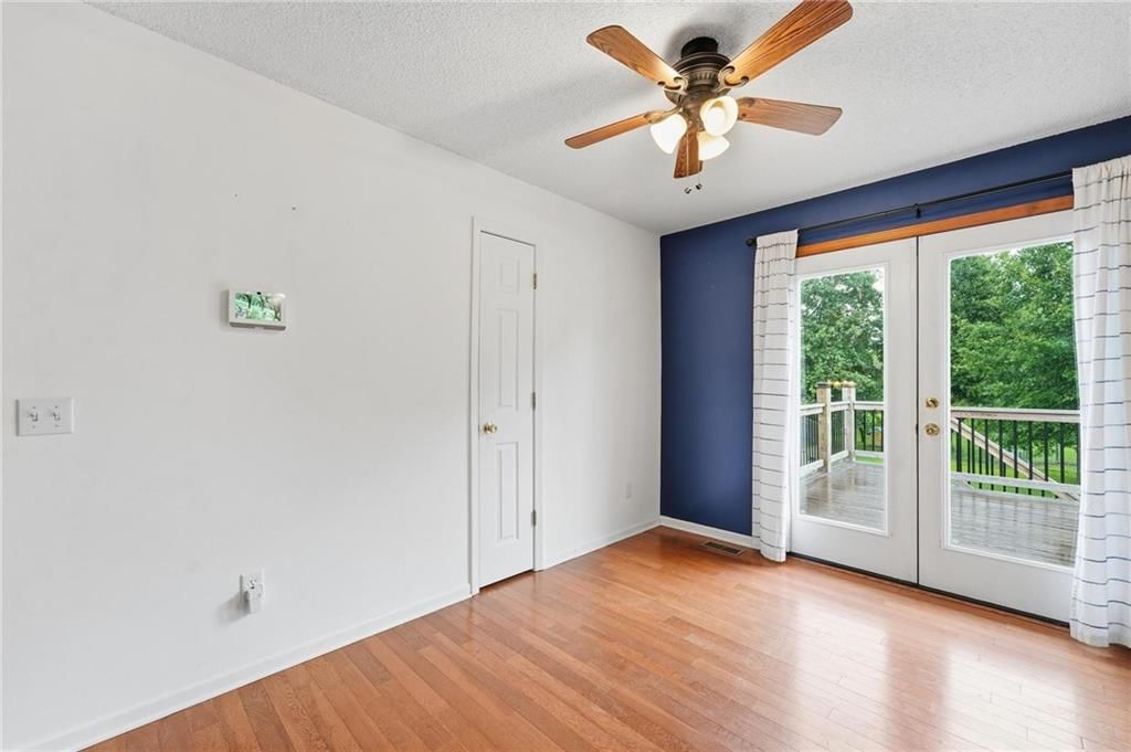 1403 Glenda Terrace — photo 8