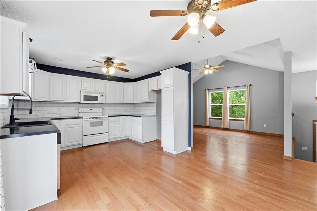 1403 Glenda Terrace — photo 10