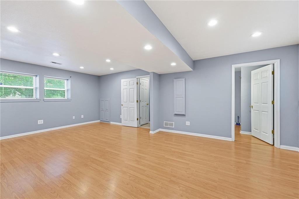 1403 Glenda Terrace — photo 30