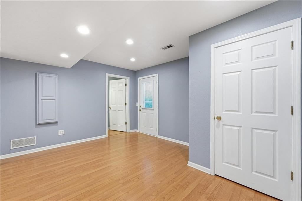 1403 Glenda Terrace — photo 31