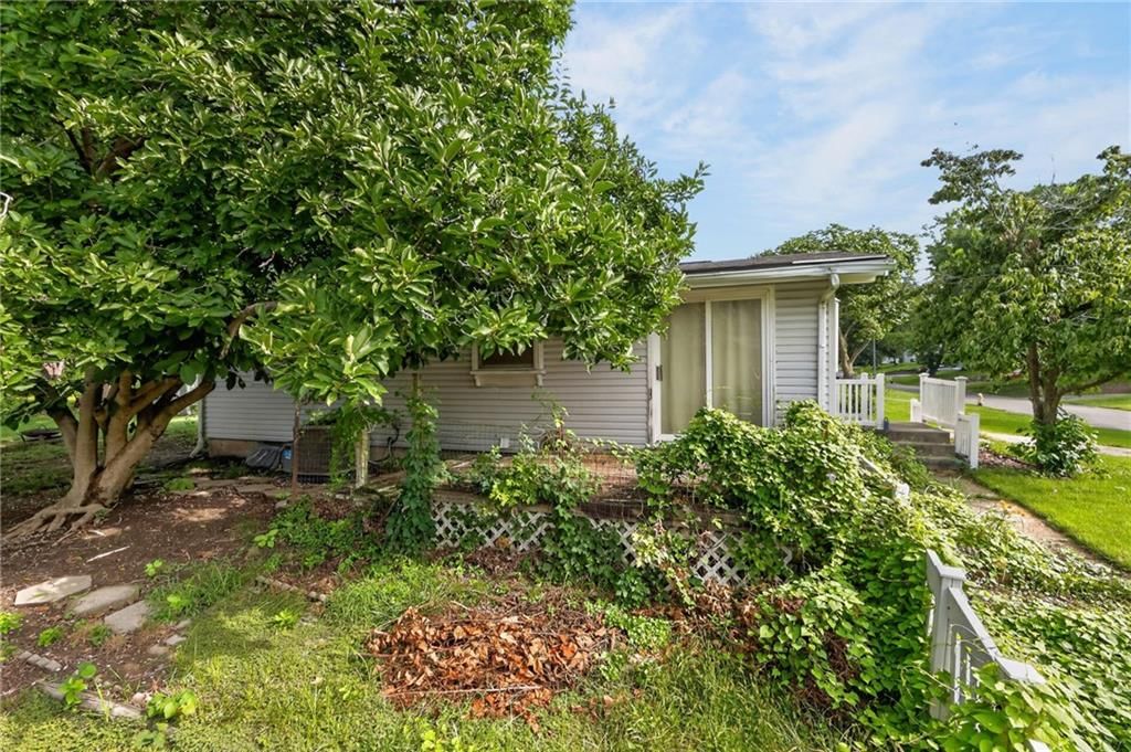 5902 N Garfield Avenue — photo 10