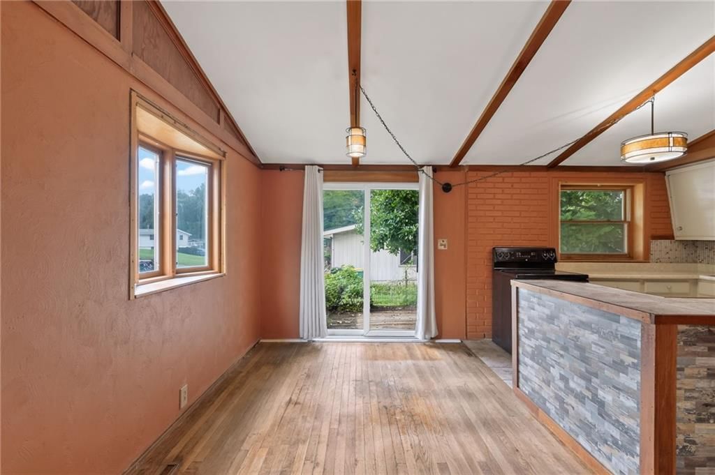 5902 N Garfield Avenue — photo 18