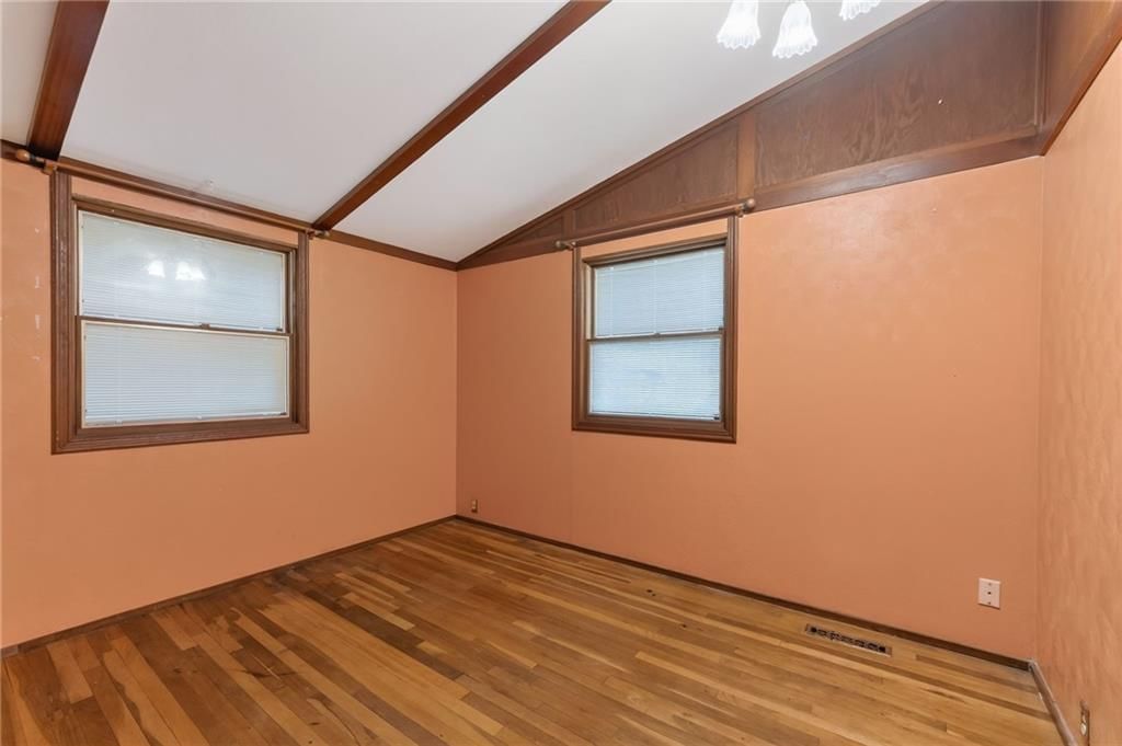 5902 N Garfield Avenue — photo 22