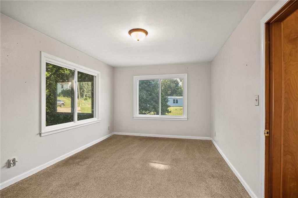 302 N Chestnut Street — photo 13