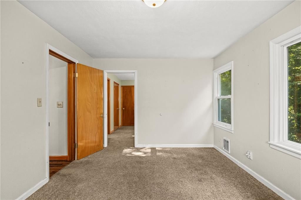 302 N Chestnut Street — photo 14