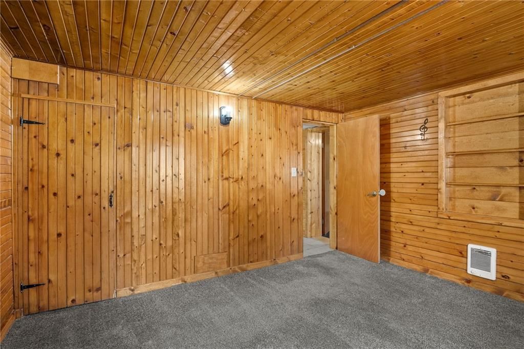 302 N Chestnut Street — photo 24