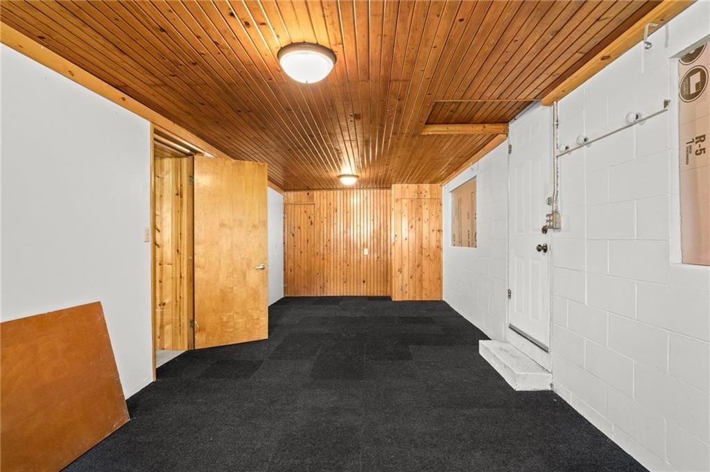 302 N Chestnut Street — photo 25