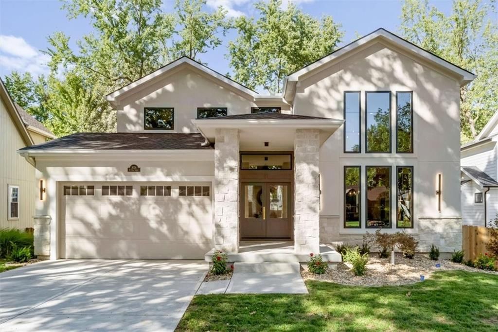 5024 W 72nd Street, Prairie Village, KS