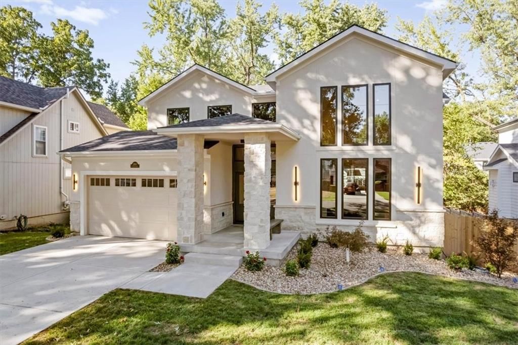 5024 W 72nd Street, Prairie Village, KS: listing photo 2