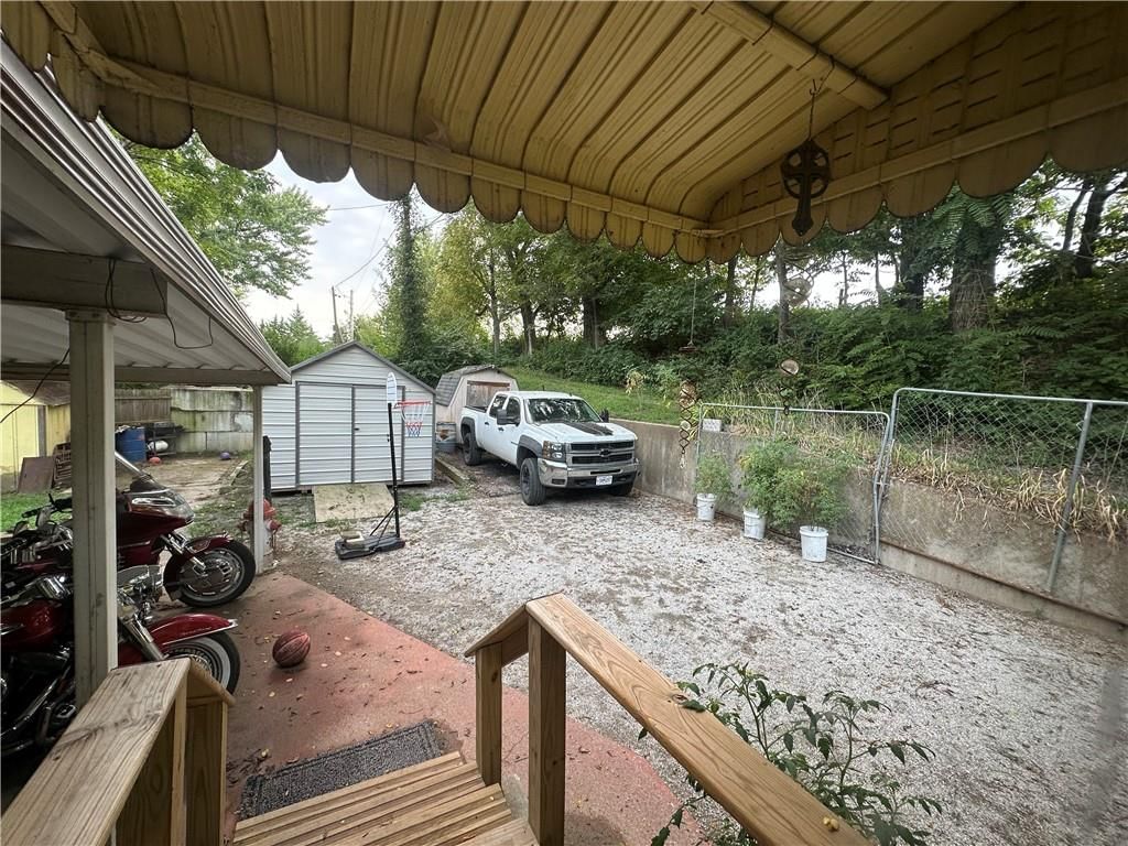 406 W Poulin Street — photo 8