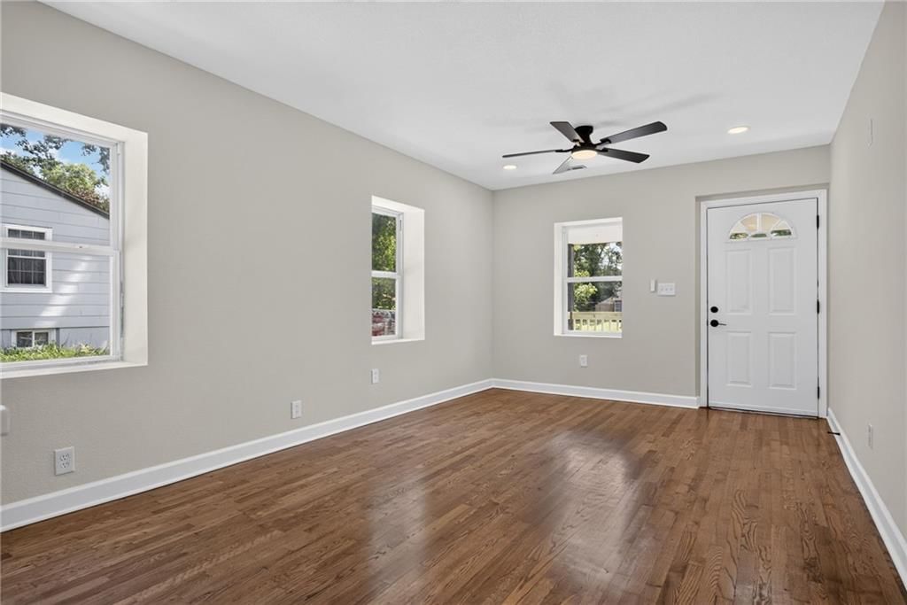 2904 NE Parvin Road — photo 8