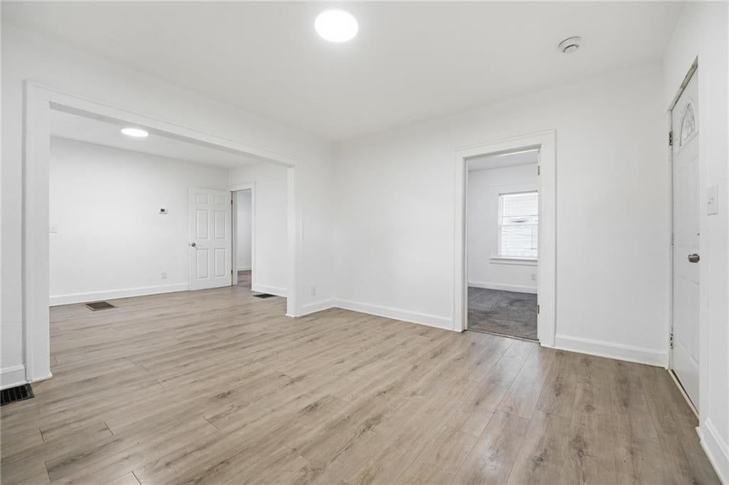 8412 Flora Avenue — photo 5
