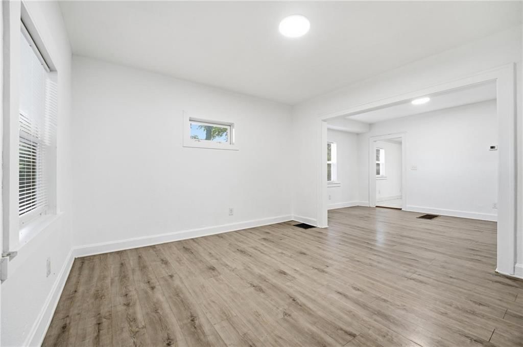 8412 Flora Avenue — photo 6