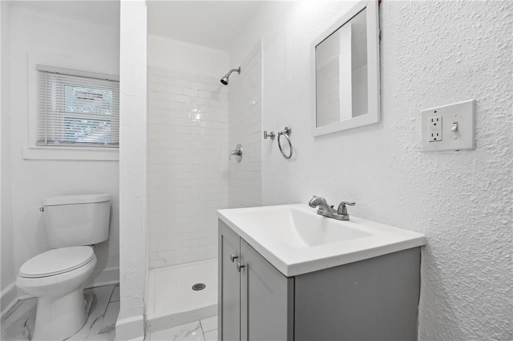 8412 Flora Avenue — photo 9