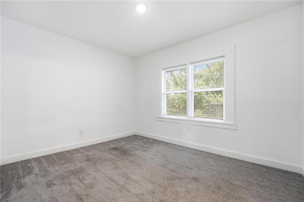 8412 Flora Avenue — photo 11