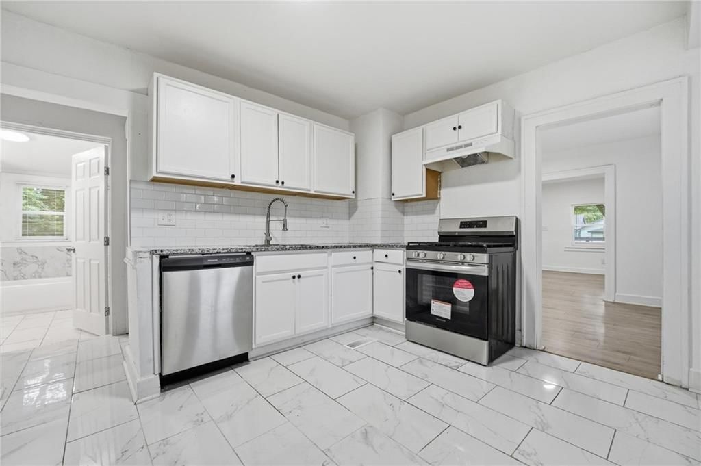 8412 Flora Avenue — photo 15