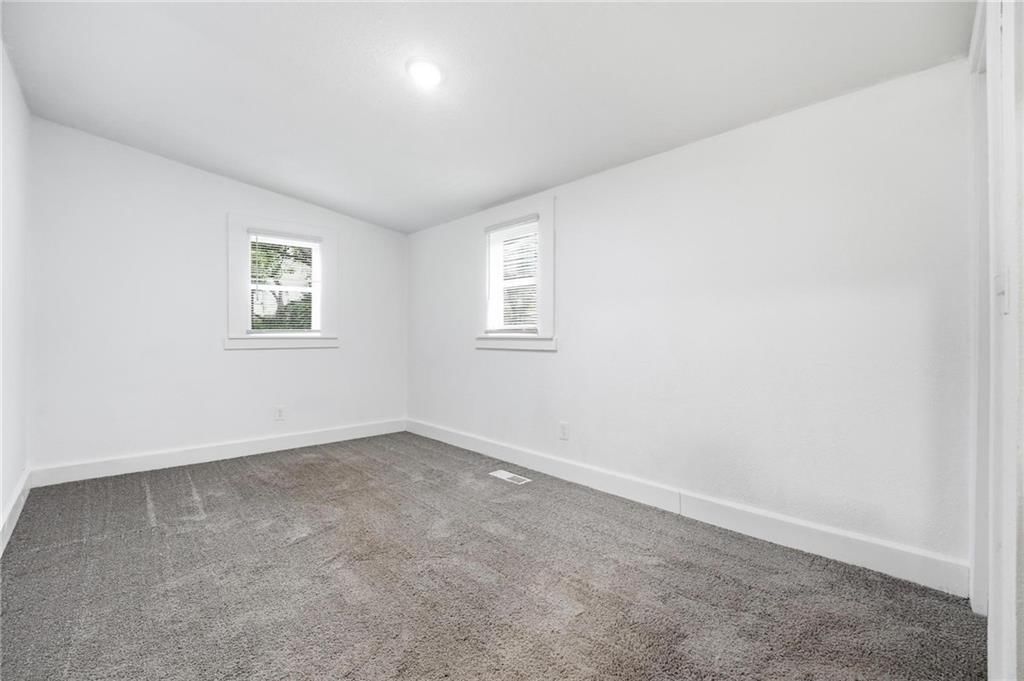 8412 Flora Avenue — photo 19