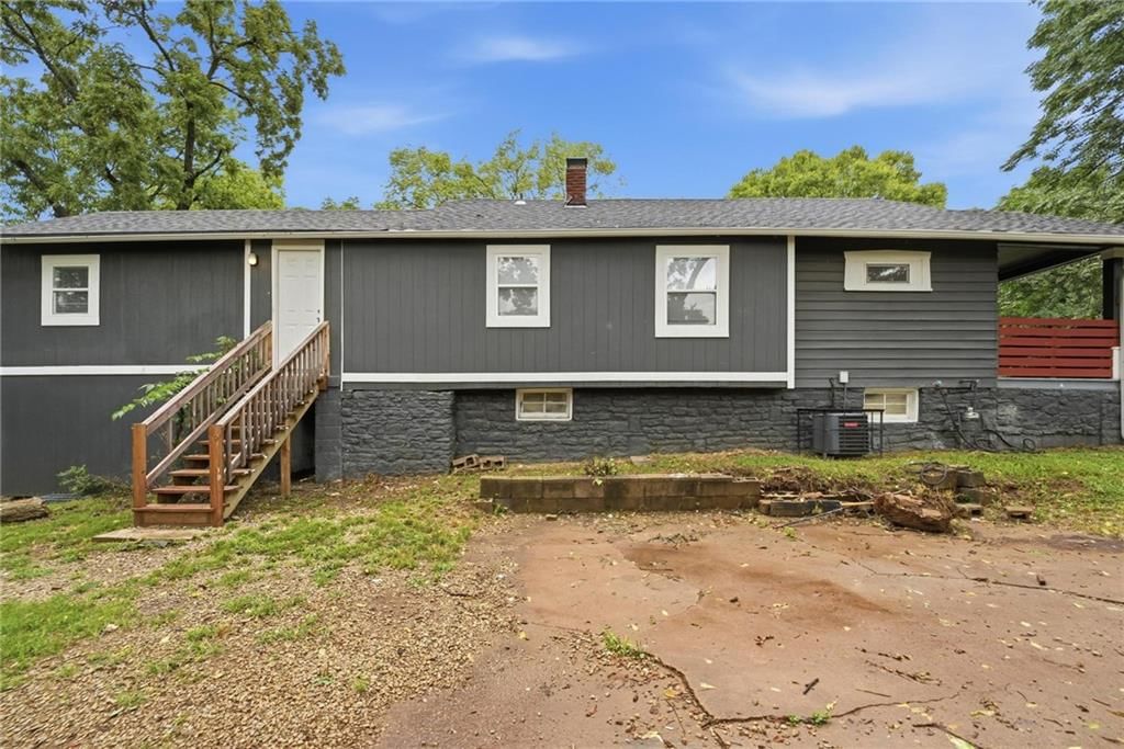 8412 Flora Avenue — photo 28