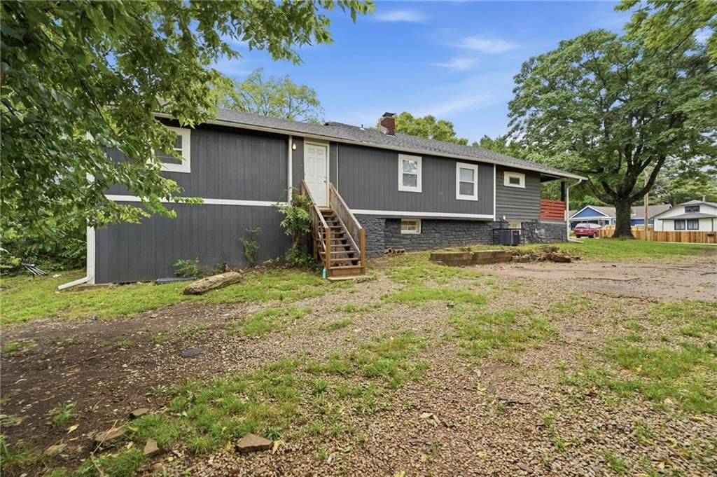 8412 Flora Avenue — photo 29