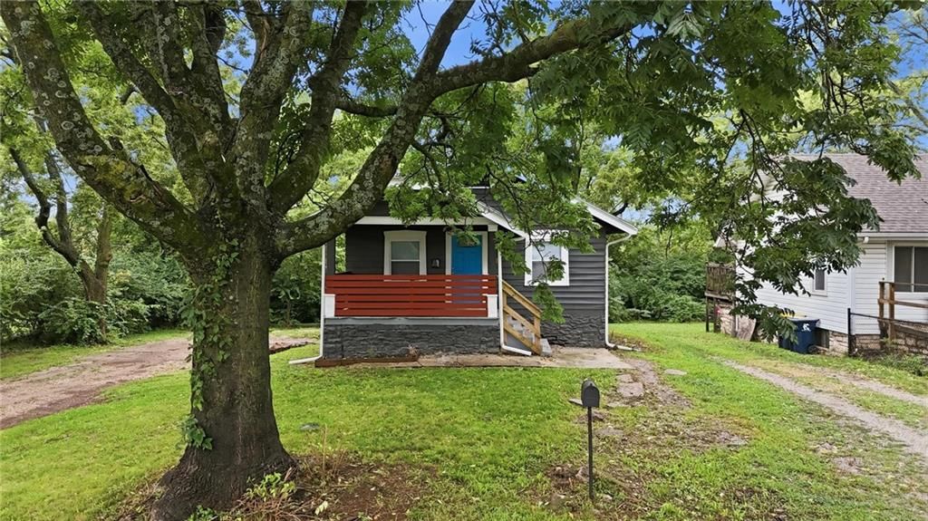 8412 Flora Avenue — photo 30