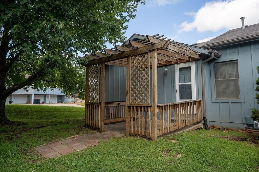 8316 N Virginia Avenue — photo 5