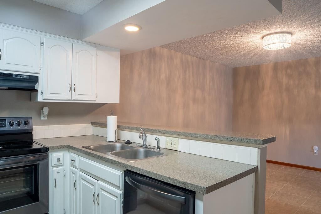 8316 N Virginia Avenue — photo 11